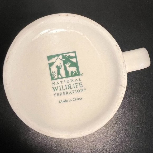 Ruby-Throated Hummingbird w/ Red Flower NATIONAL WILDLIFE FEDERATION Mug - Picture 4 of 5